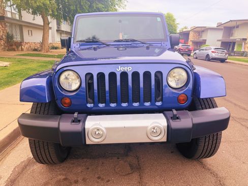 Used 2010 Jeep Wrangler Unlimited Sahara w/ Trailer Tow Group AWD/4WD image 2