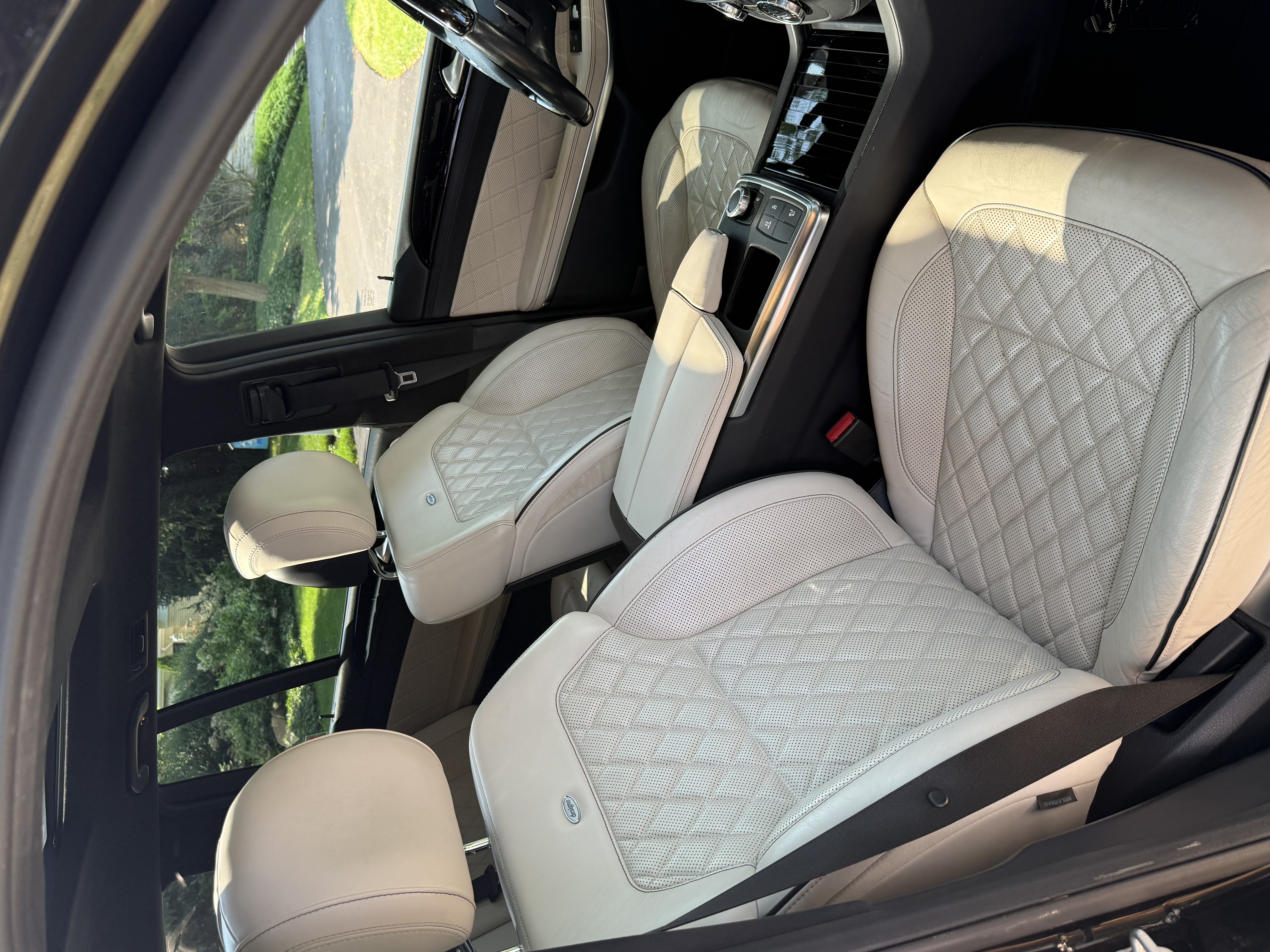 Used 2015 Mercedes-Benz GL 550 4MATIC image 9