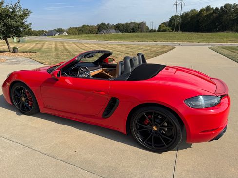 Used 2018 Porsche 718 Boxster GTS image 6