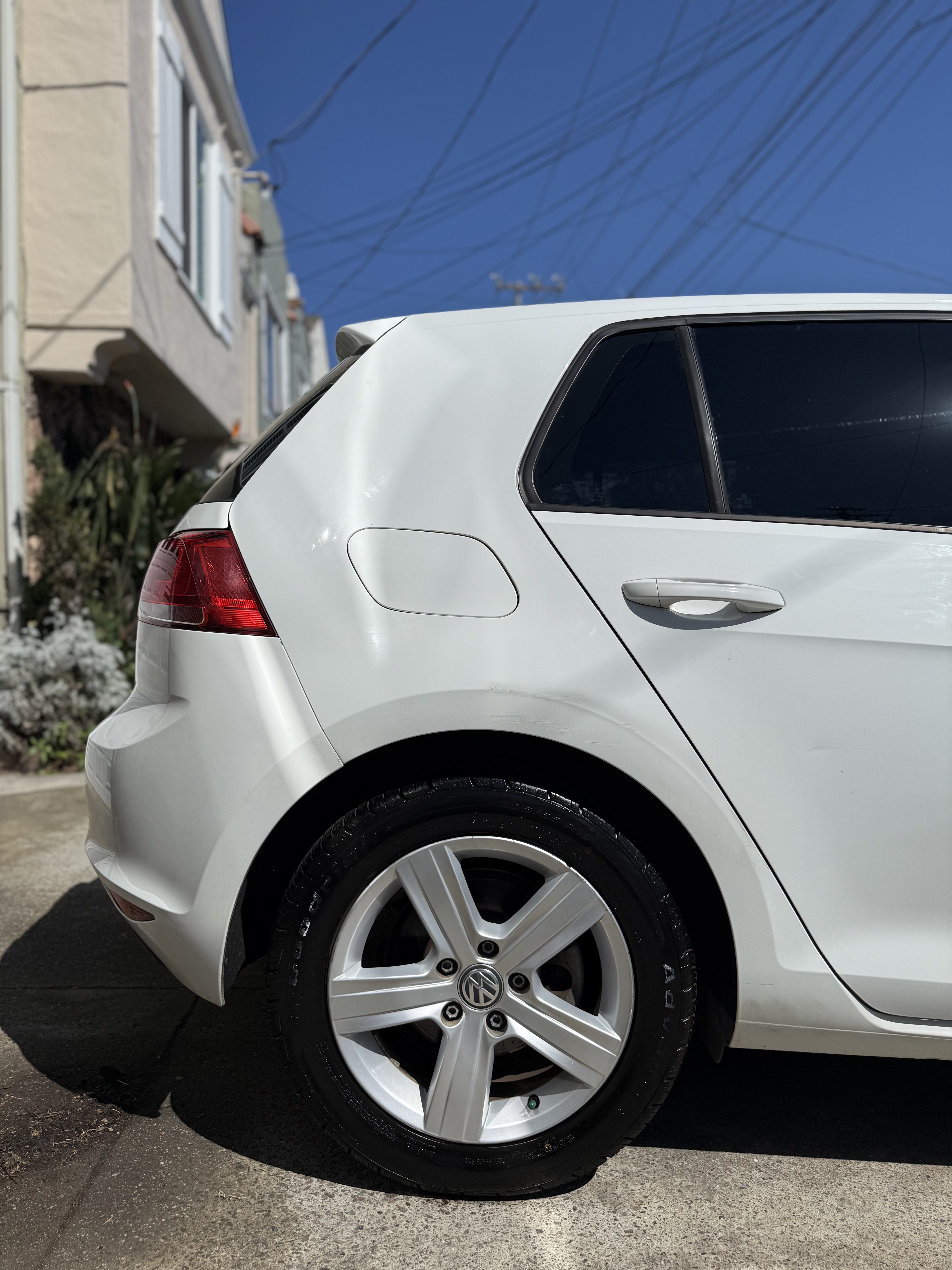 Used 2017 Volkswagen Golf Wolfsburg Edition FWD image 9