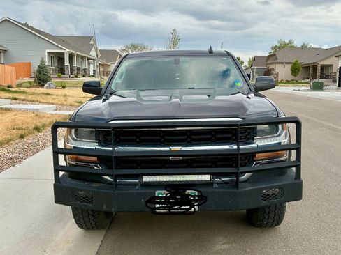 Used 2017 Chevrolet Silverado 1500 LT w/ All Star Edition AWD/4WD image 5