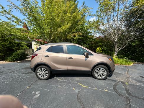 Used 2019 Buick Encore Preferred w/ Safety Package AWD/4WD image 4