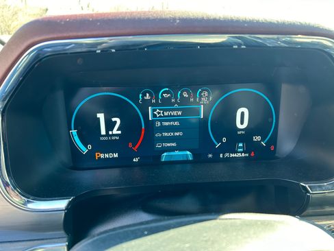 Used 2022 Ford F150 Lariat w/ Equipment Group 502A High image 10