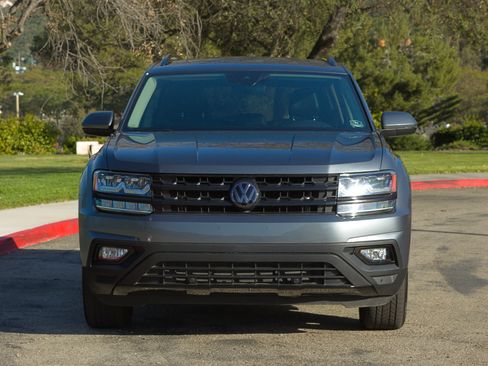 Used 2018 Volkswagen Atlas SEL image 2