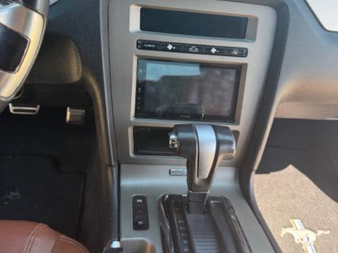 Used 2010 Ford Mustang Premium image 13