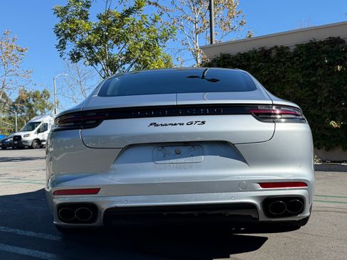Used 2019 Porsche Panamera GTS image 11