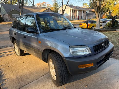 Used 1997 Toyota RAV4 2WD 4-Door image 1