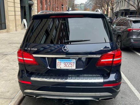 Used 2018 Mercedes-Benz GLS 450 4MATIC image 2
