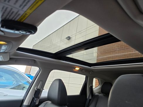 Used 2016 Nissan Rogue SL w/ SL Premium Package image 17