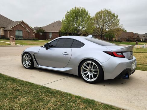 Used 2024 Toyota GR86 Premium image 11