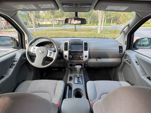 Used 2019 Nissan Frontier SV image 9