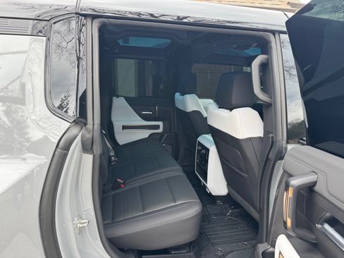 Used 2025 GMC Hummer EV 3X image 12