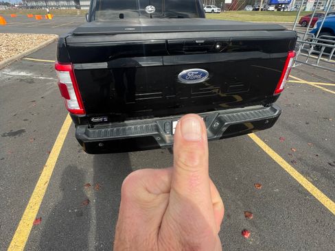 Used 2022 Ford F150 Lariat w/ Equipment Group 502A High image 8