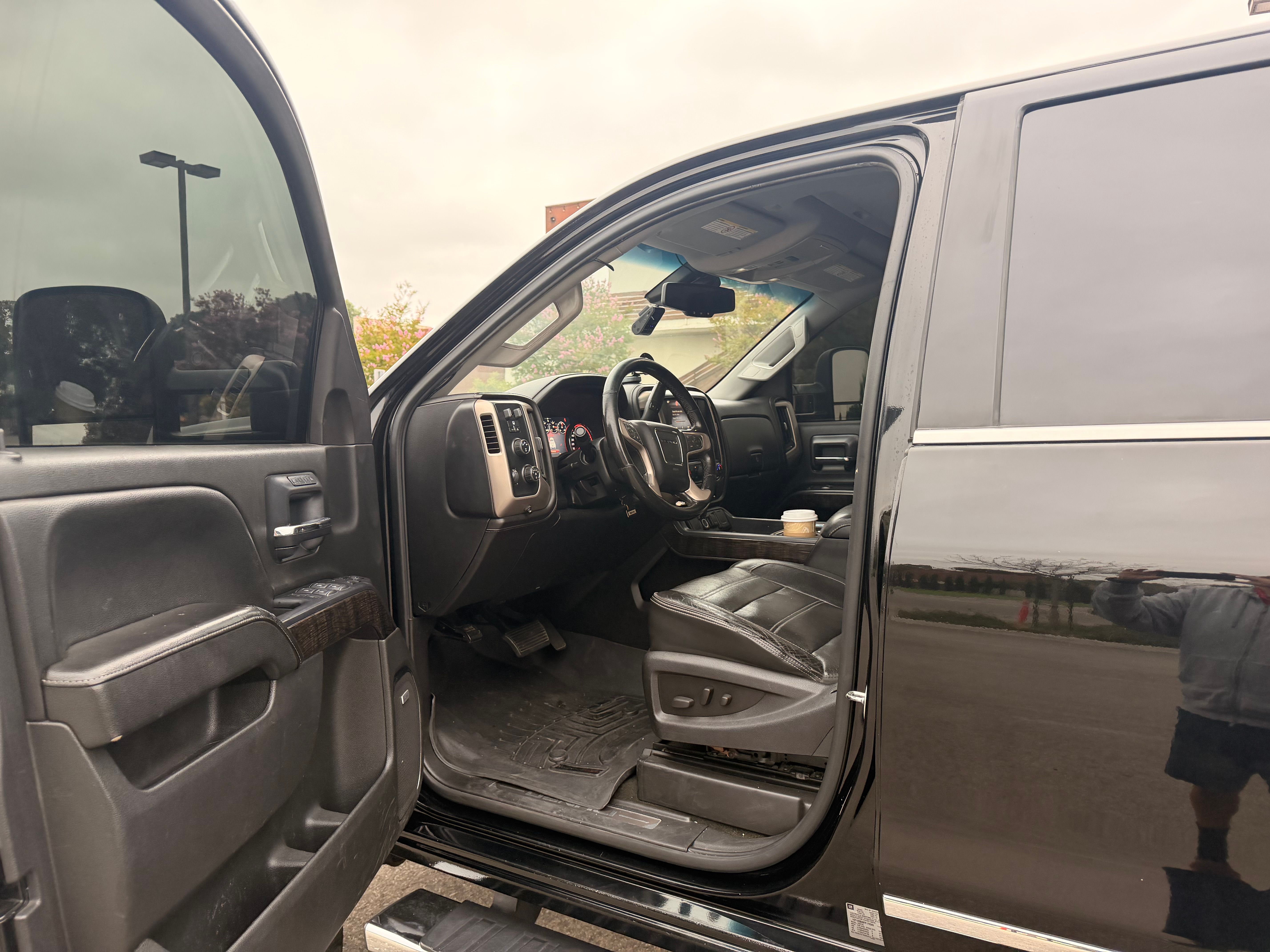 Used 2015 GMC Sierra 2500 Denali w/ Duramax Plus Package AWD/4WD image 6