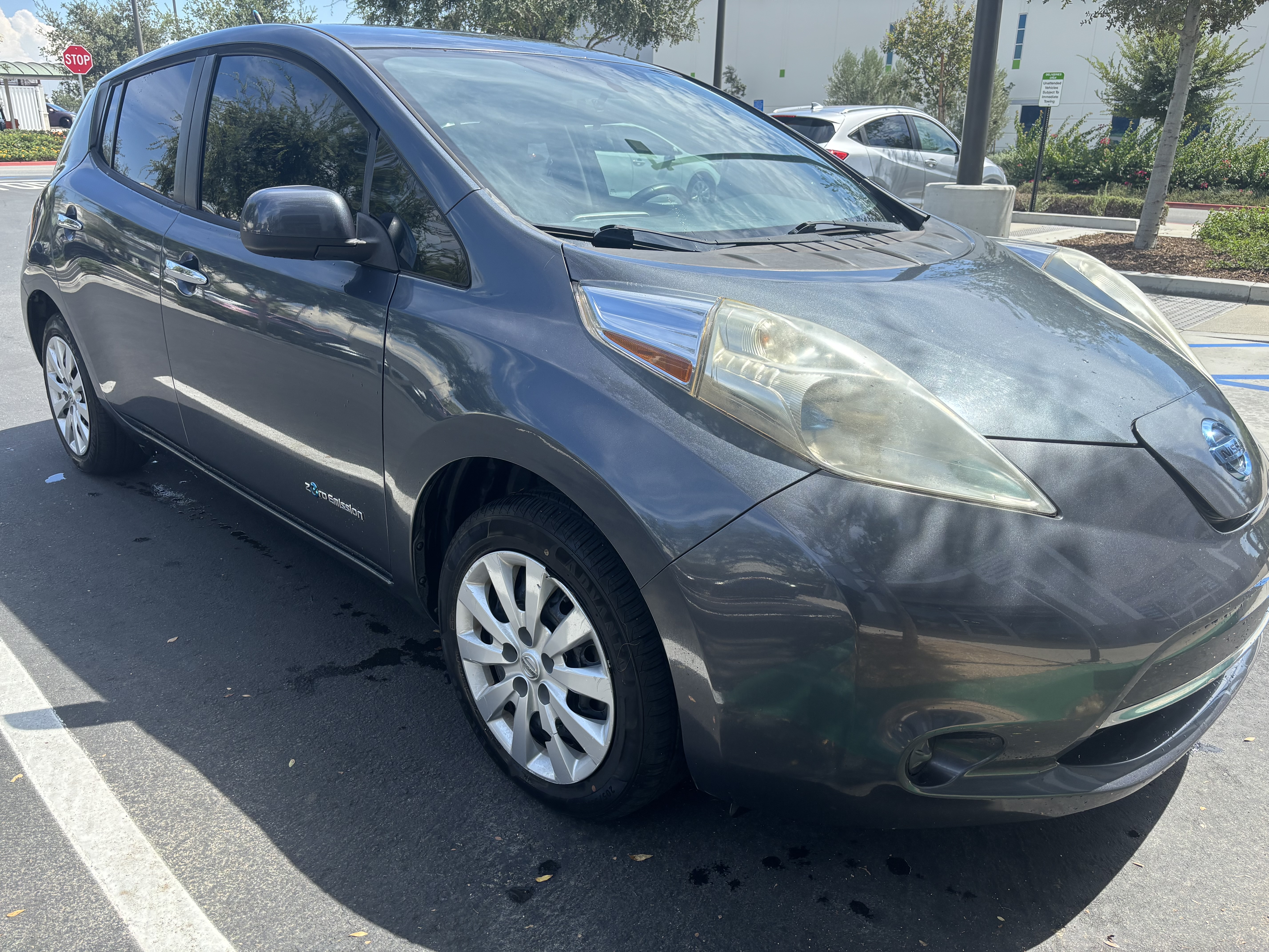 Used 2013 Nissan Leaf S FWD image 1