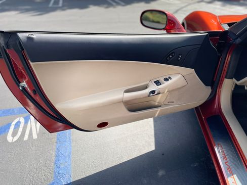 Used 2005 Chevrolet Corvette Coupe w/ Preferred Equipment Group image 8