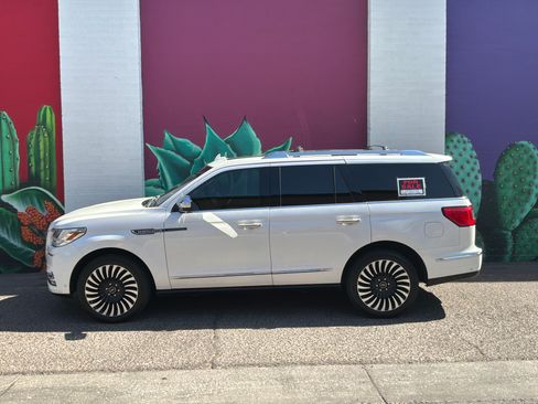 Used 2019 Lincoln Navigator Black Label w/ Cargo Package AWD/4WD image 1