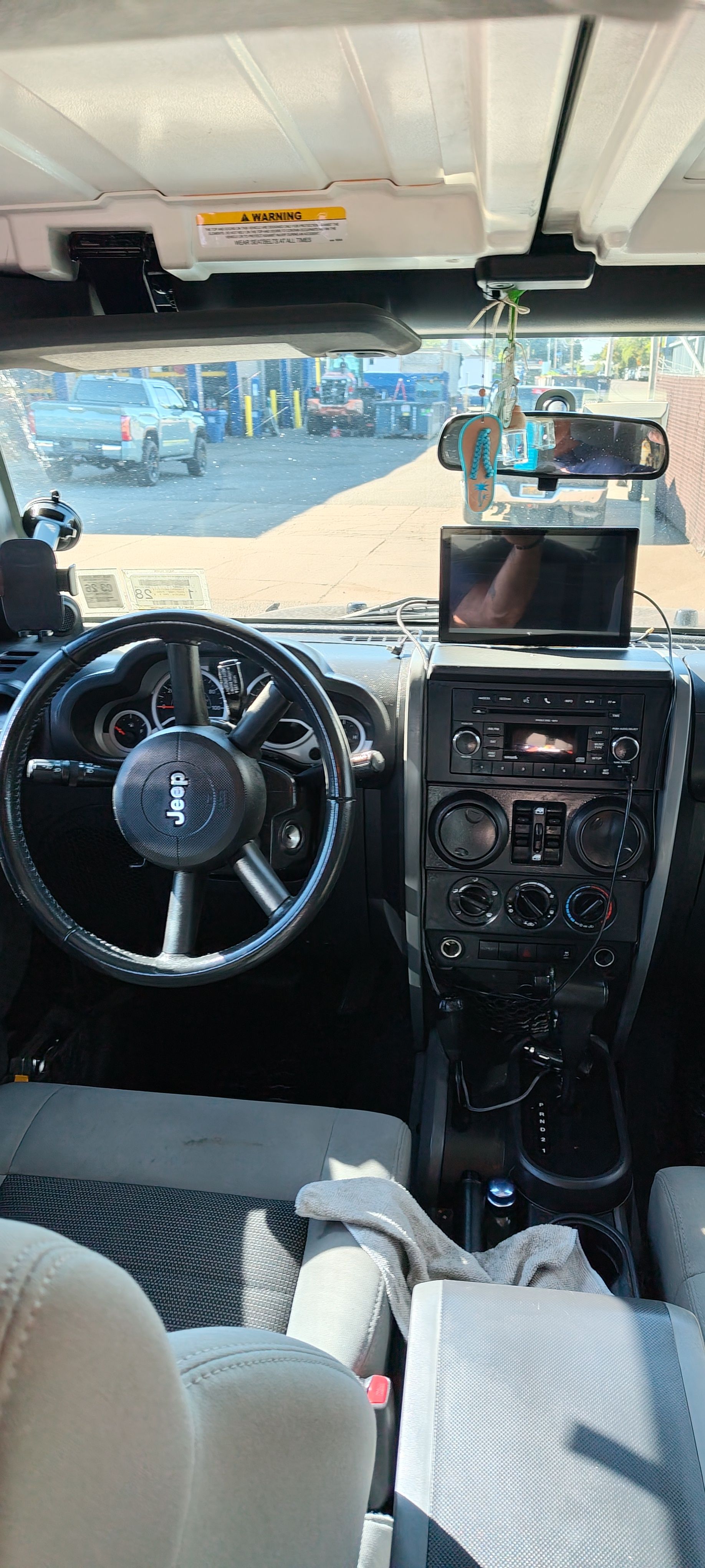 Used 2010 Jeep Wrangler Unlimited Sport AWD/4WD image 11
