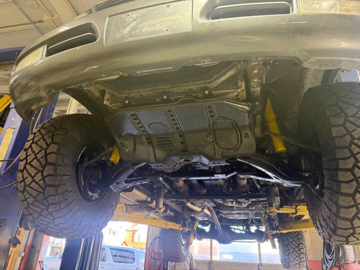 Used 2001 Lexus LX 470 4WD image 17