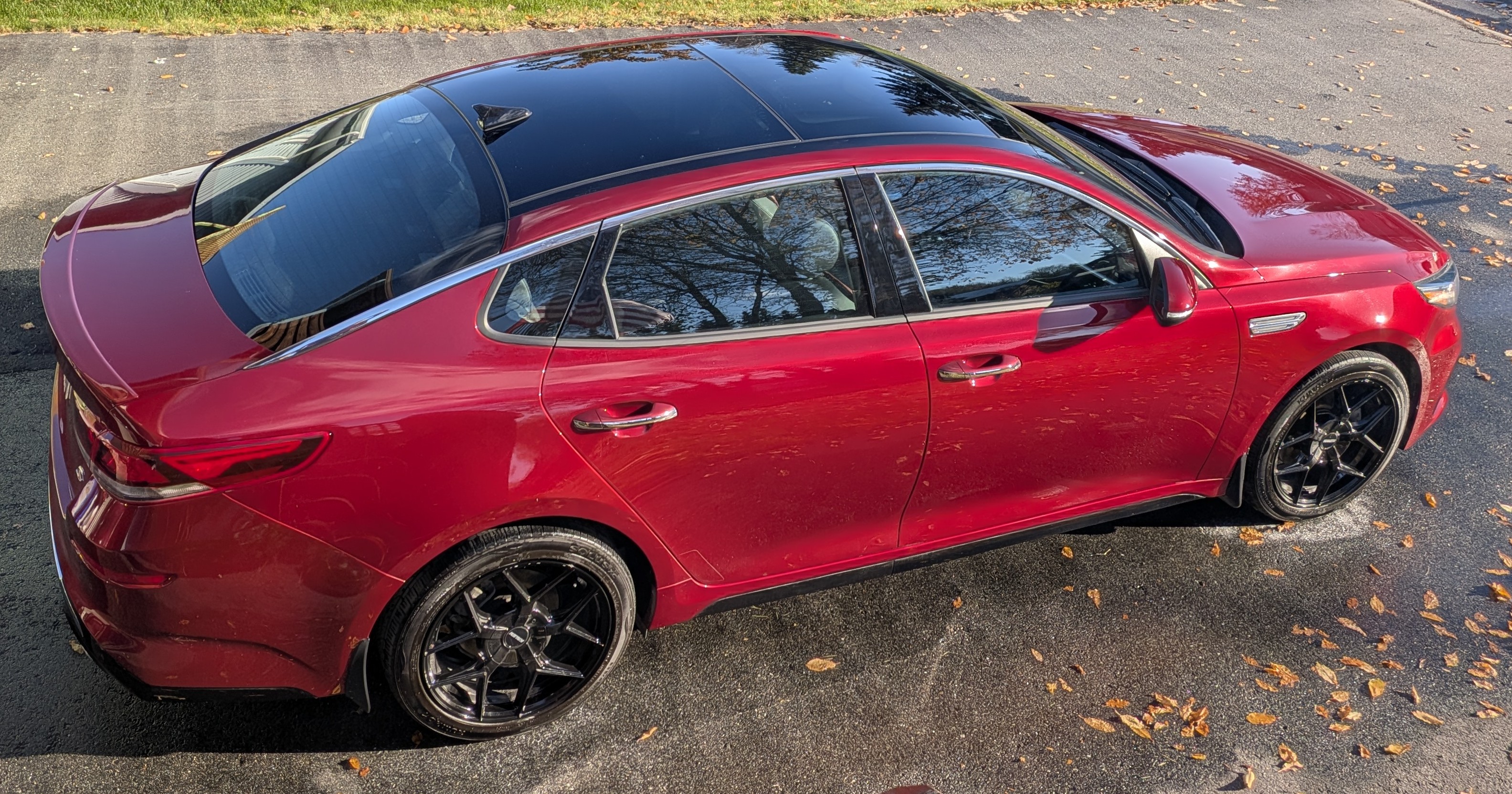 Used 2019 Kia Optima S w/ S Panoramic Sunroof Package FWD image 2