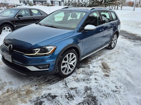 Used 2019 Volkswagen Golf Alltrack SE image 18