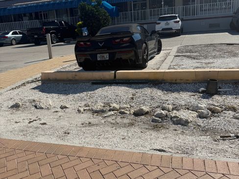 Used 2014 Chevrolet Corvette Stingray Convertible w/ 2LT Preferred Equipment Group image 2