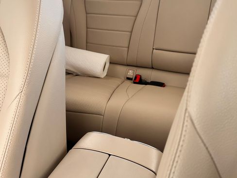 Used 2022 Mercedes-Benz GLC 300 w/ Premium Package Lite image 12