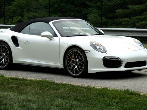 Used 2015 Porsche 911 Turbo S AWD/4WD image 2