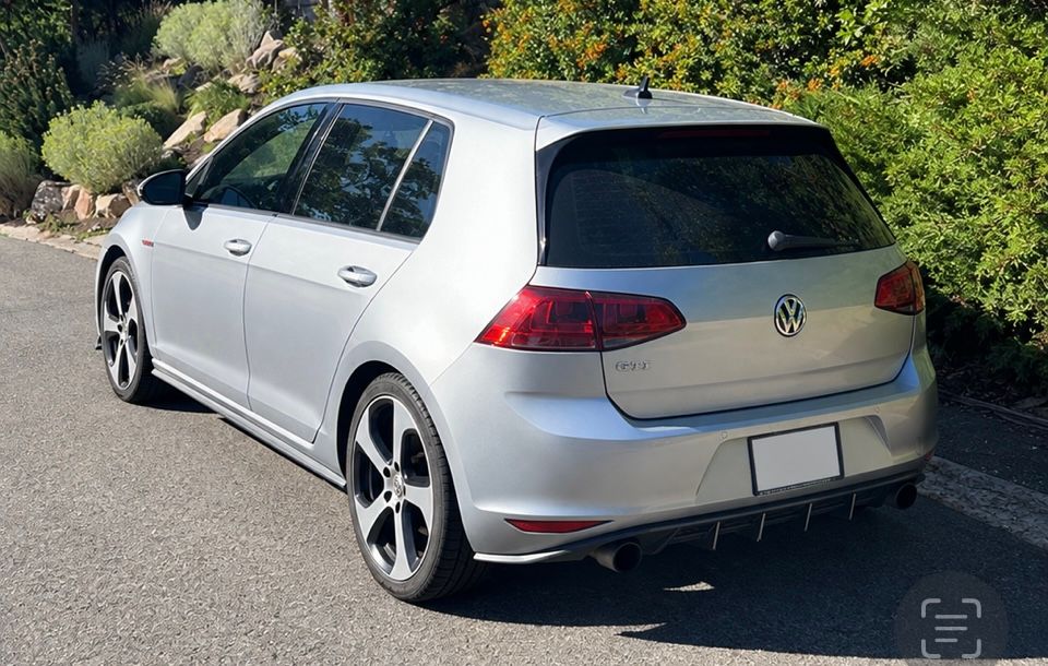 Used 2015 Volkswagen GTI S FWD image 10