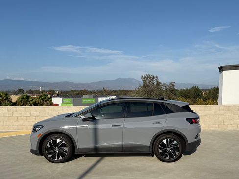 Used 2022 Volkswagen ID.4 Pro S AWD/4WD image 2