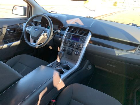 Used 2013 Ford Edge SE image 13