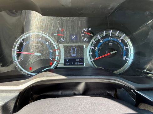 Used 2019 Toyota 4Runner SR5 Premium w/ Convenience Package image 9