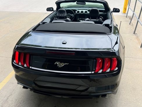 Used 2020 Ford Mustang Premium w/ Equipment Group 201A RWD image 18