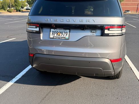 Used 2020 Land Rover Discovery SE AWD/4WD image 5