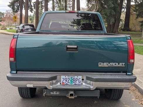 Used 1998 Chevrolet Silverado 1500 LS w/ Preferred Equipment Group 2 image 9