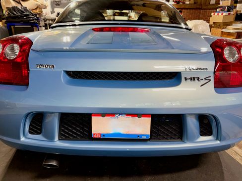 Used 2003 Toyota MR2 RWD image 6
