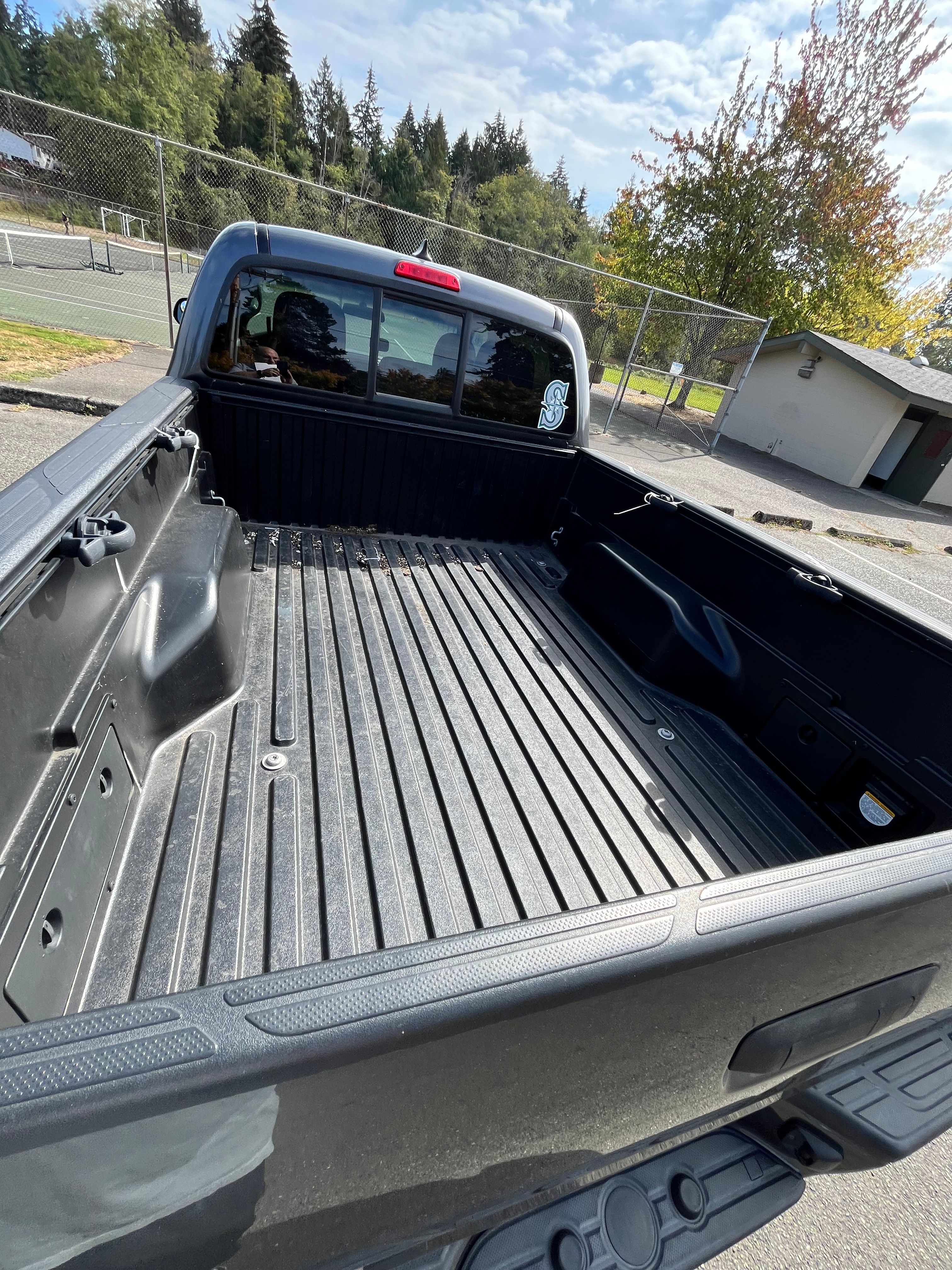 Used 2015 Toyota Tacoma PreRunner w/ TRD Sport Package RWD image 5