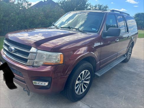 Used 2015 Ford Expedition EL XLT w/ Equipment Group 202A AWD/4WD image 2