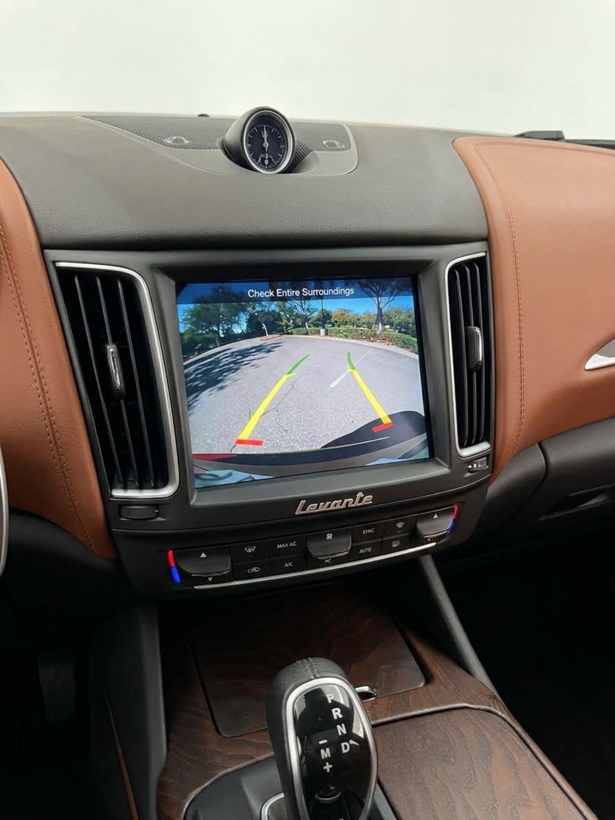 Used 2018 Maserati Levante S AWD/4WD image 13