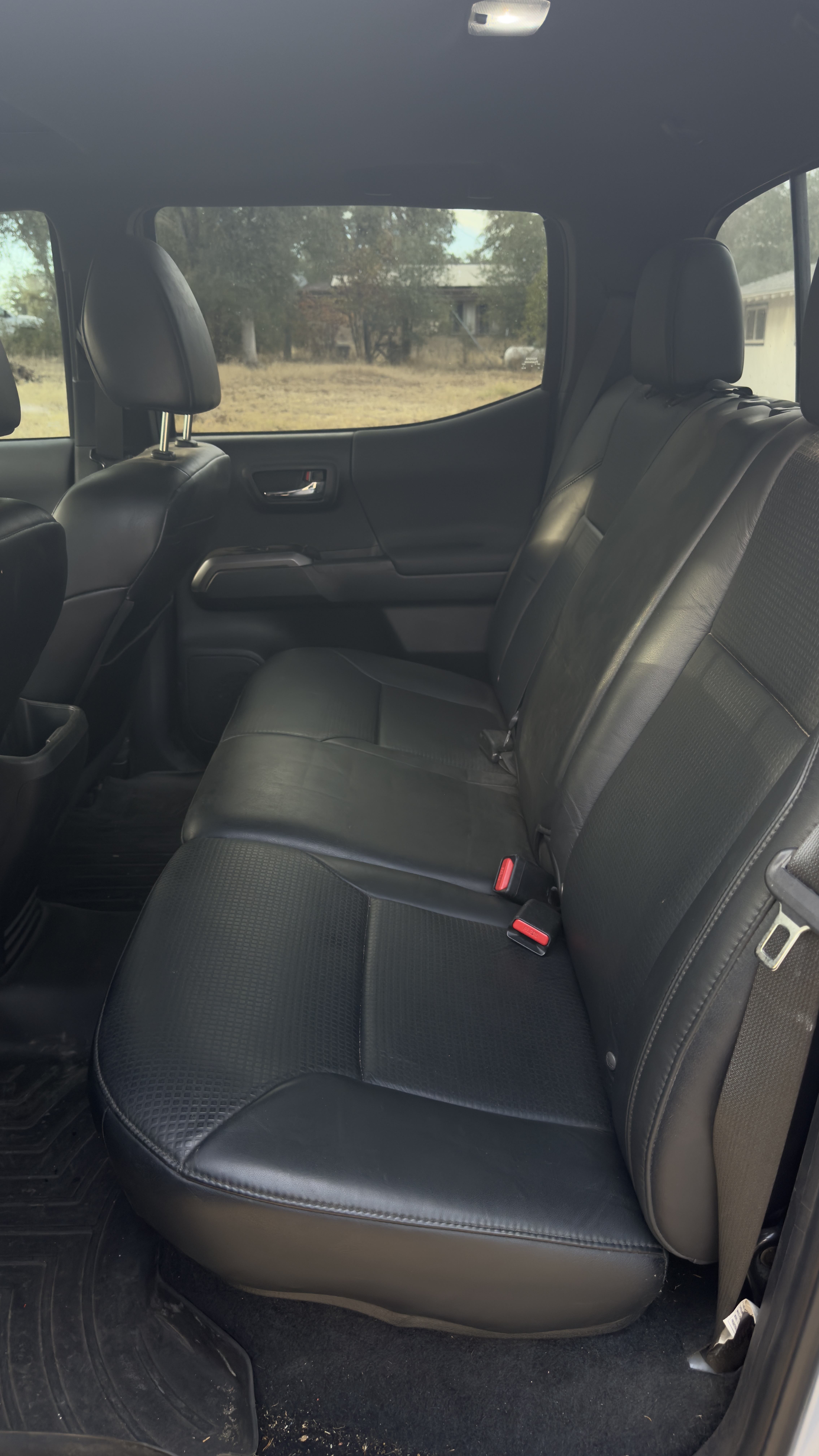 Used 2019 Toyota Tacoma TRD Off-Road w/ TRD Premium Off Road Package AWD/4WD image 12