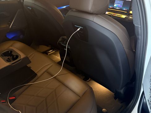 Used 2024 BMW i5 eDrive40i w/ M Sport Package image 15