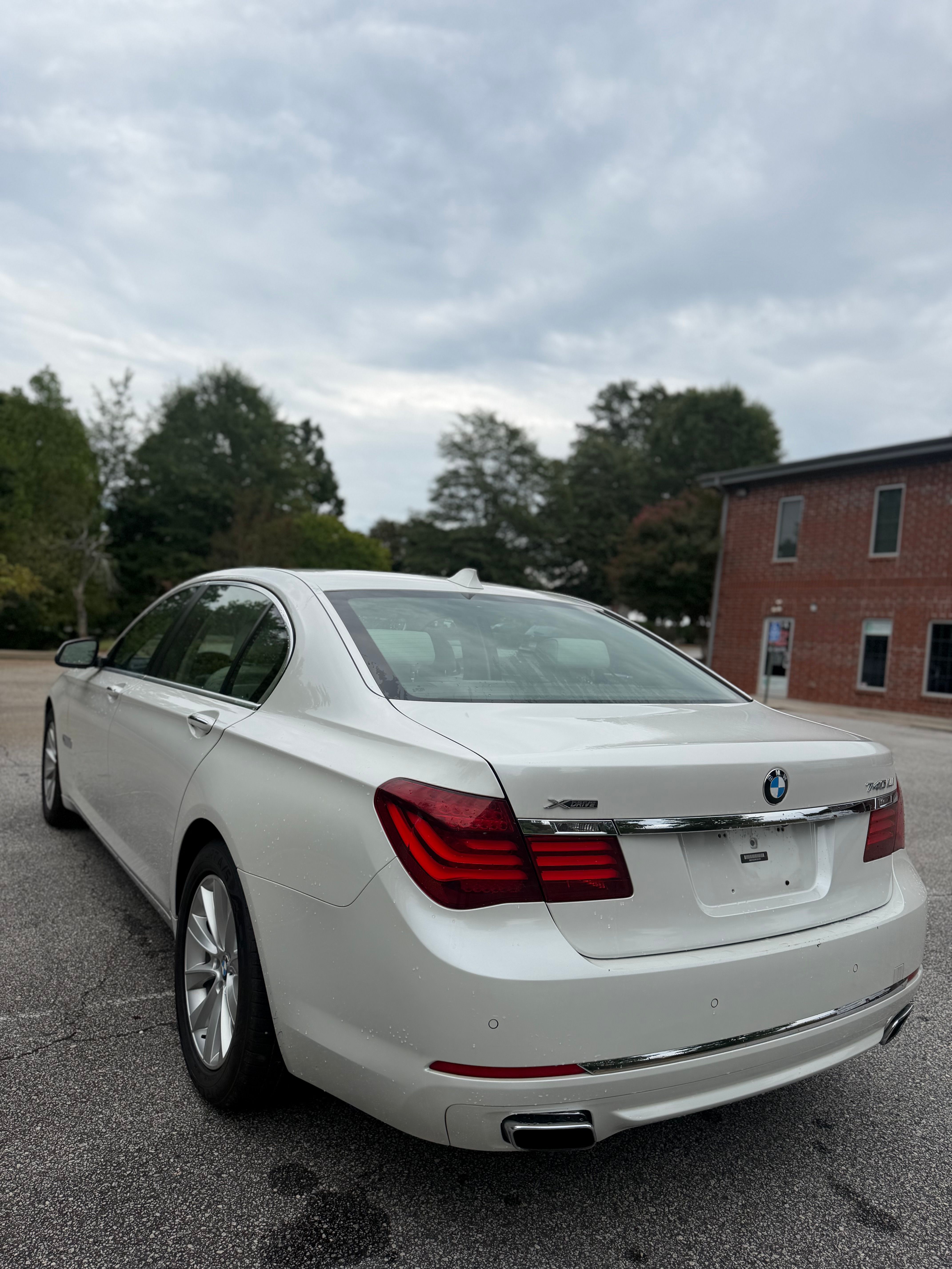 Used 2015 BMW 740Li xDrive AWD/4WD image 8