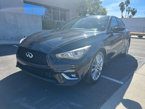 Used 2018 INFINITI Q50 Luxe w/ Essential Package (3.0T Luxe) image 2