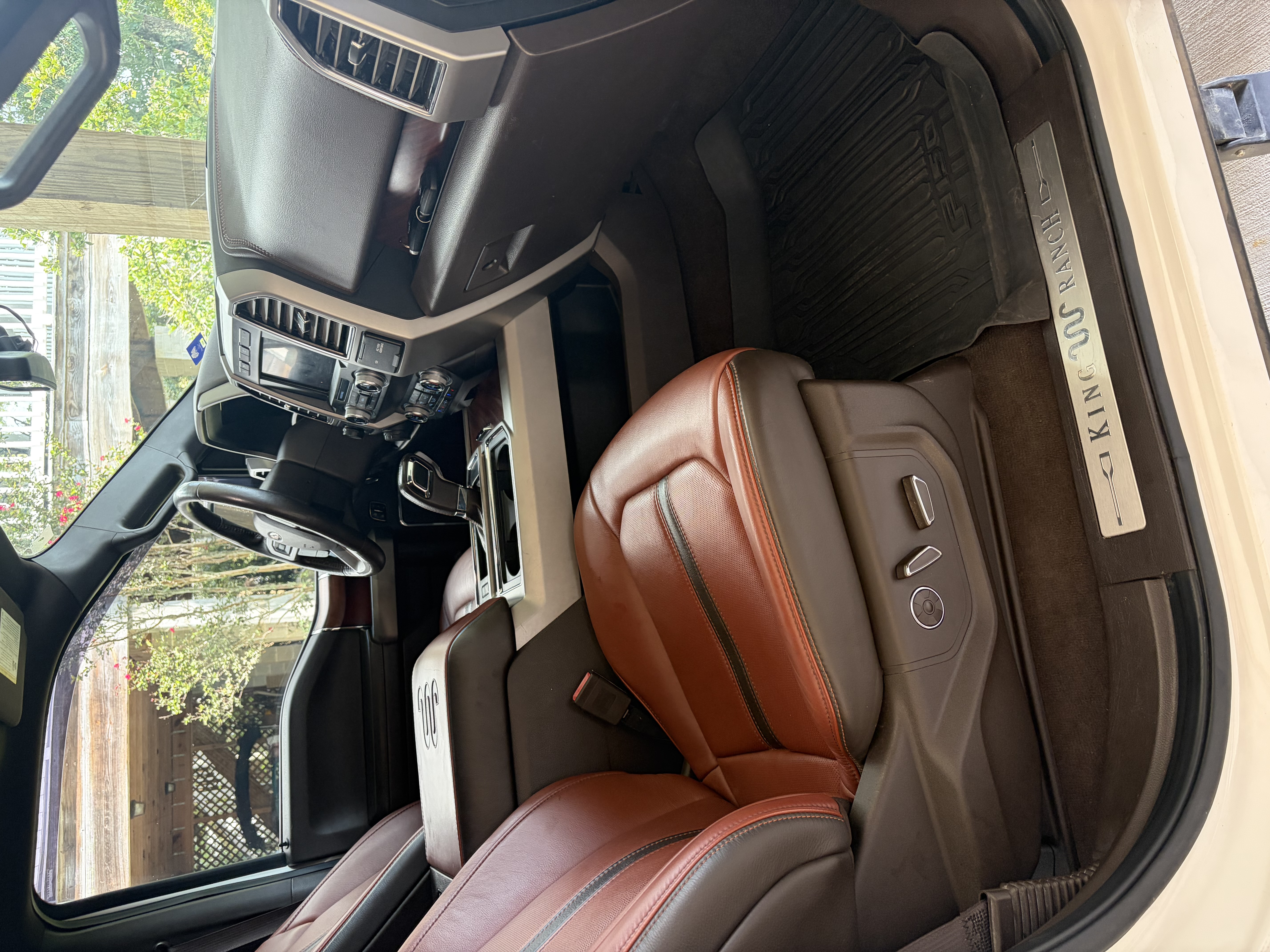 Used 2019 Ford F150 King Ranch w/ Equipment Group 601A Luxury AWD/4WD image 12