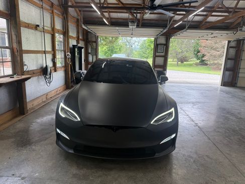 Used 2022 Tesla Model S Plaid AWD/4WD image 5