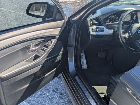 Used 2016 BMW 550i Sedan image 10