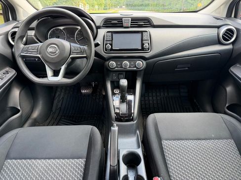 Used 2021 Nissan Versa S FWD image 5