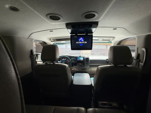 Used 2015 Nissan NV 3500 SL w/ Technology Package RWD image 15