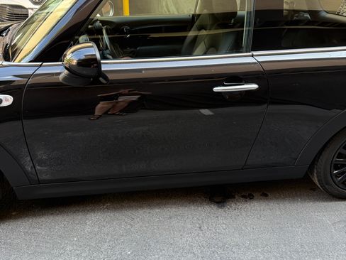 Used 2018 MINI Cooper 2-Door Hardtop image 4