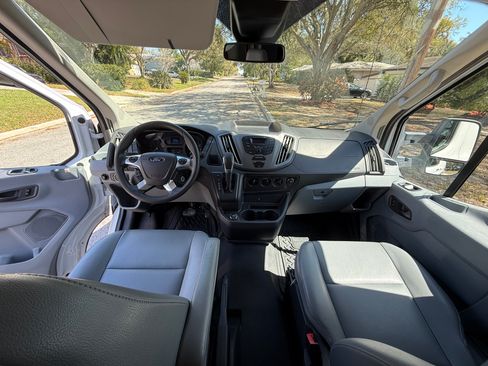 Used 2019 Ford Transit 250 148 Medium Roof image 14